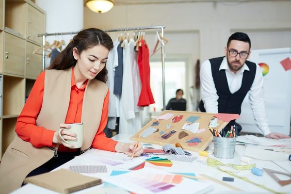 Étude de cas : des campagnes de mode réussies grâce au design graphique